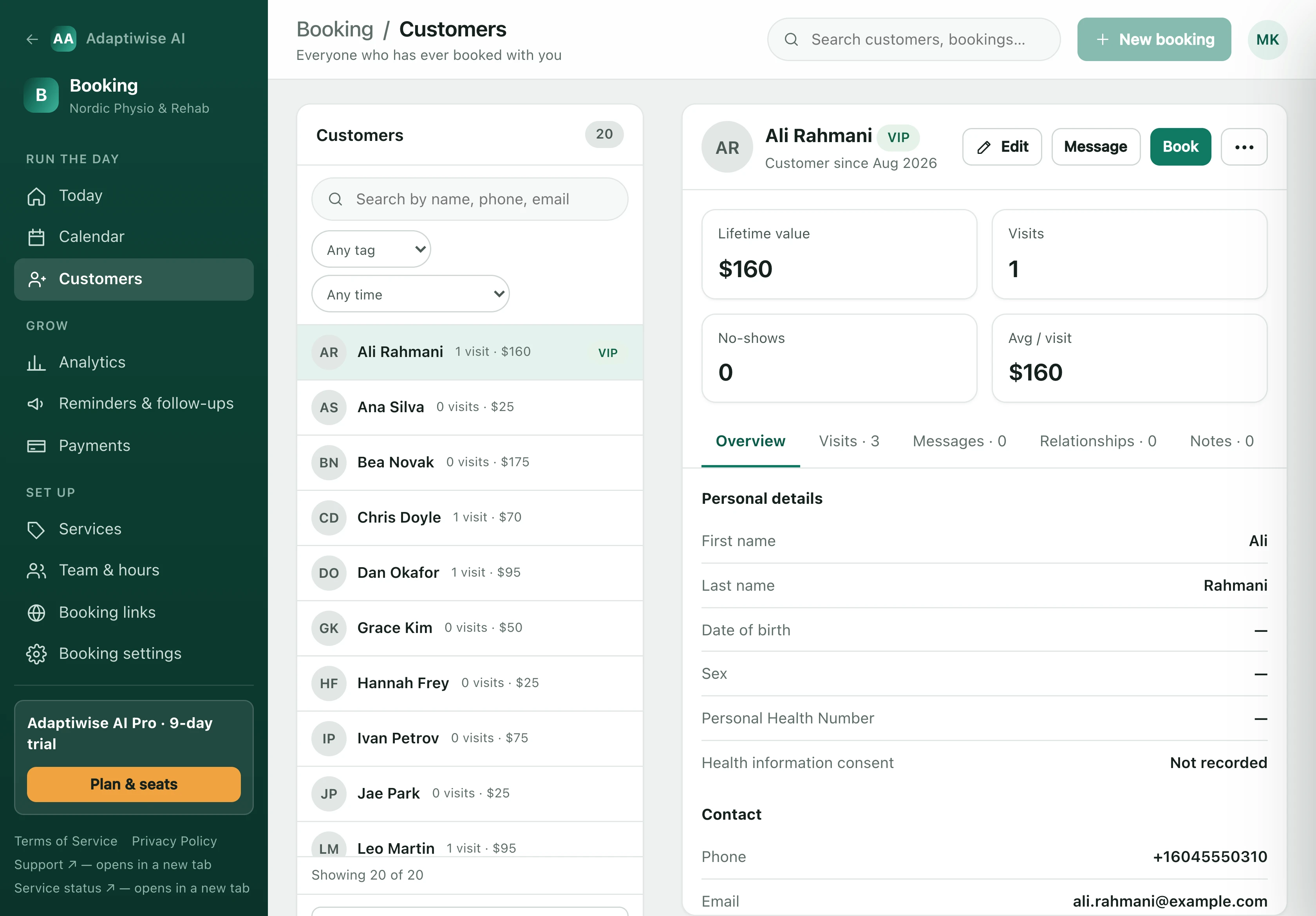 A customer record: lifetime value, visits, no-shows and average spend, above their details and the tabs for visits, messages and notes.